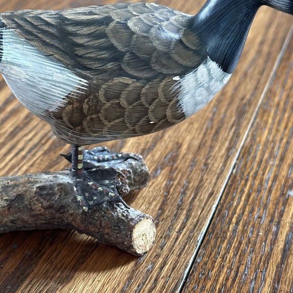 Vintage Enesco Unsigned Duck, Goose, Seagull On Wood Log Bird Figurines FLAWS - Picture 11 of 16